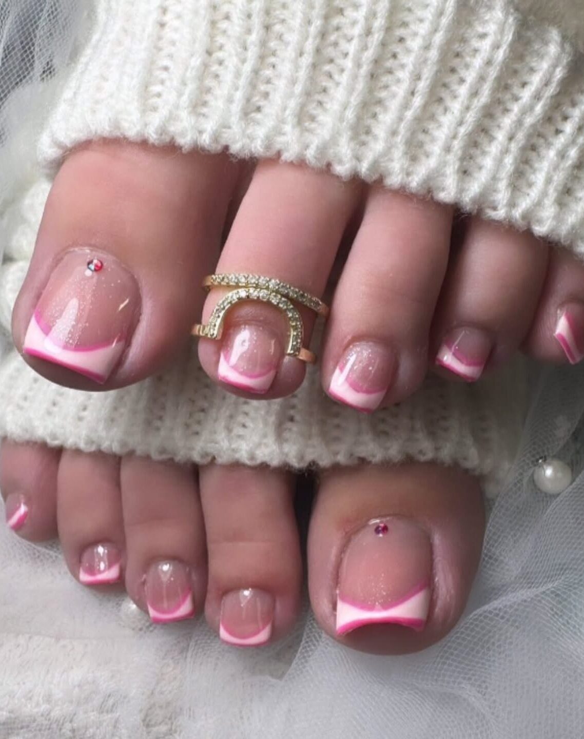 Clean square-shaped French manicure tips with crisp white borders